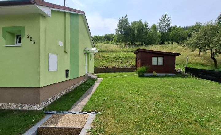 Útulný rodinný dom so záhradou v obci Rudňany - fotografia 26