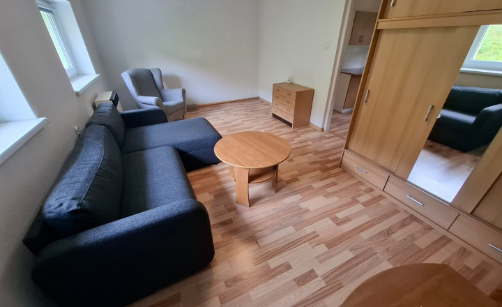 Útulný rodinný dom so záhradou v obci Rudňany - fotografia 6