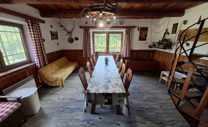 Veľkorysá chata s výnimočným súkromím v objatí prírody - fotografia 10