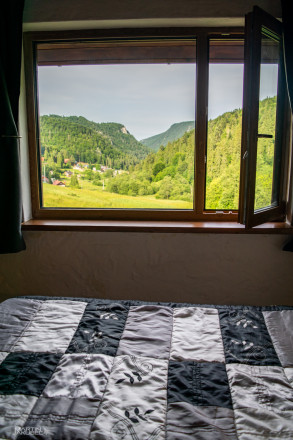 Veľkorysá chata s výnimočným súkromím v objatí prírody - fotografia 38