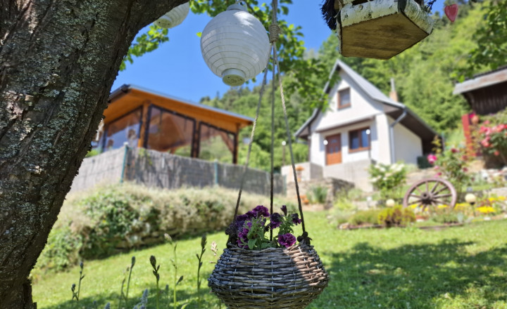 Záhrada s murovanou chatou a altánkom – Levoča - fotografia 1