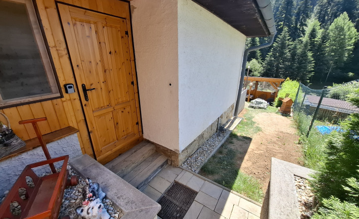 Záhrada s murovanou chatou a altánkom – Levoča - fotografia 18