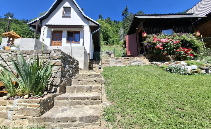Záhrada s murovanou chatou a altánkom – Levoča - fotografia 21