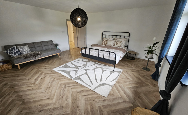 Vidiecke sídlo s pozemkom 11 903 m², herňou, garážou v obci Nálepkovo, v pokojnej časti Zahajnica, okres Gelnica - fotografia 27