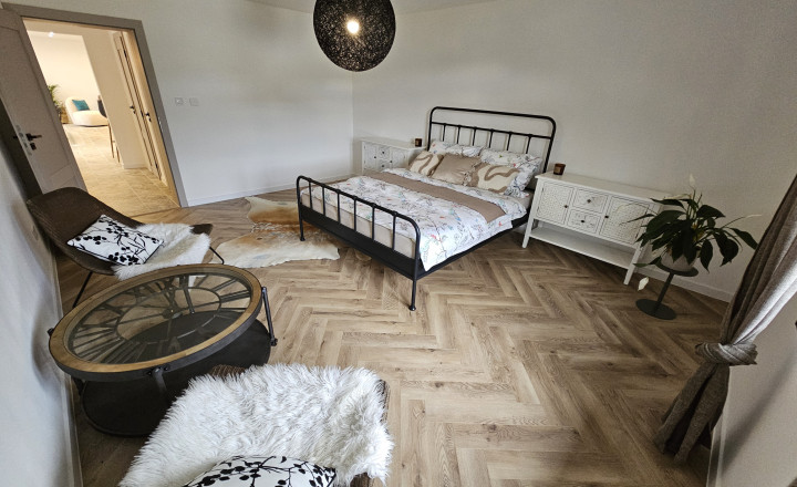 Vidiecke sídlo s pozemkom 11 903 m², herňou, garážou v obci Nálepkovo, v pokojnej časti Zahajnica, okres Gelnica - fotografia 31
