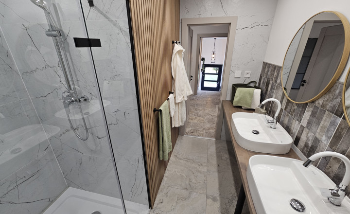 Vidiecke sídlo s pozemkom 11 903 m², herňou, garážou v obci Nálepkovo, v pokojnej časti Zahajnica, okres Gelnica - fotografia 36