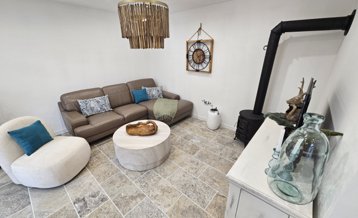 Vidiecke sídlo s pozemkom 11 903 m², herňou, garážou v obci Nálepkovo, v pokojnej časti Zahajnica, okres Gelnica - fotografia 12