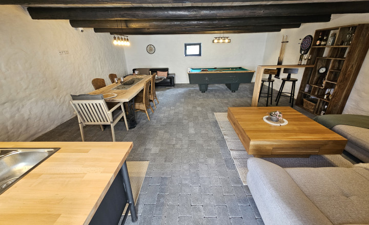 Vidiecke sídlo s pozemkom 11 903 m², herňou, garážou v obci Nálepkovo, v pokojnej časti Zahajnica, okres Gelnica - fotografia 44