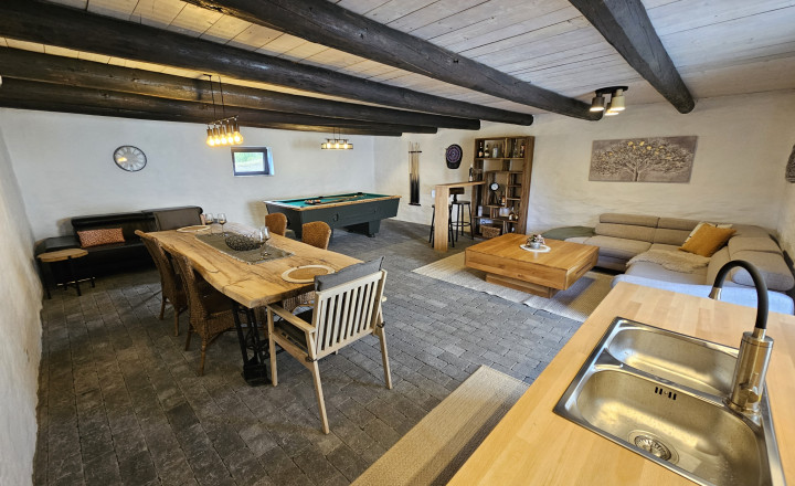 Vidiecke sídlo s pozemkom 11 903 m², herňou, garážou v obci Nálepkovo, v pokojnej časti Zahajnica, okres Gelnica - fotografia 47