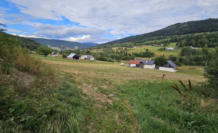 Vidiecke sídlo s pozemkom 11 903 m², herňou, garážou v obci Nálepkovo, v pokojnej časti Zahajnica, okres Gelnica - fotografia 65