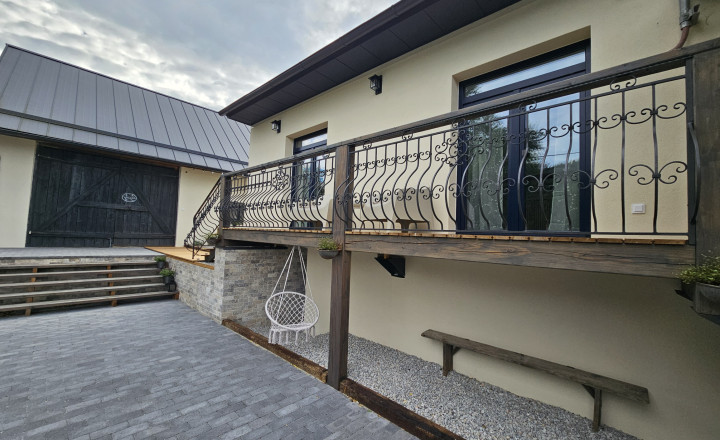 Vidiecke sídlo s pozemkom 11 903 m², herňou, garážou v obci Nálepkovo, v pokojnej časti Zahajnica, okres Gelnica - fotografia 59