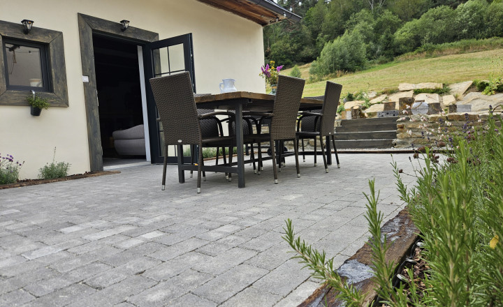 Vidiecke sídlo s pozemkom 11 903 m², herňou, garážou v obci Nálepkovo, v pokojnej časti Zahajnica, okres Gelnica - fotografia 51