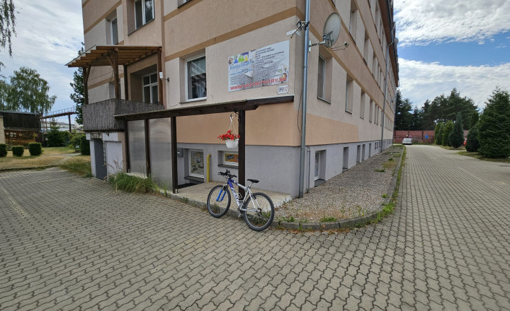 Rozsiahly obchodný priestor s výmerou 284 m², Poprad - fotografia 3