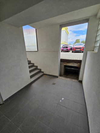 Rozsiahly obchodný priestor s výmerou 284 m², Poprad - fotografia 6