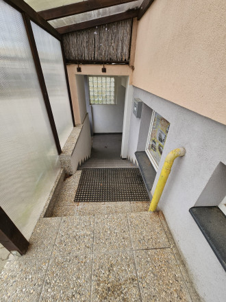 Rozsiahly obchodný priestor s výmerou 284 m², Poprad - fotografia 4