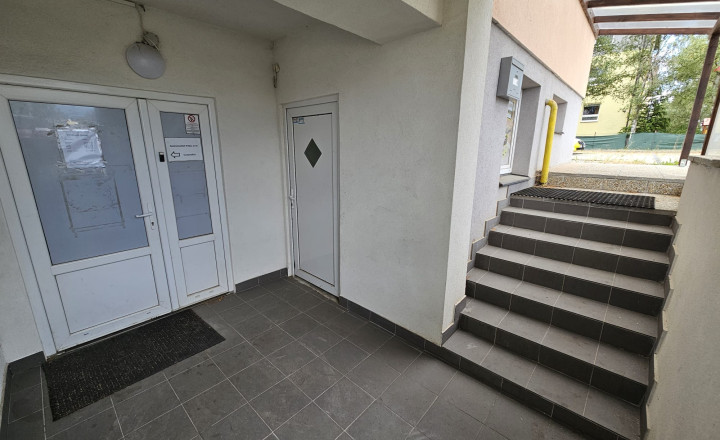 Rozsiahly obchodný priestor s výmerou 284 m², Poprad - fotografia 5