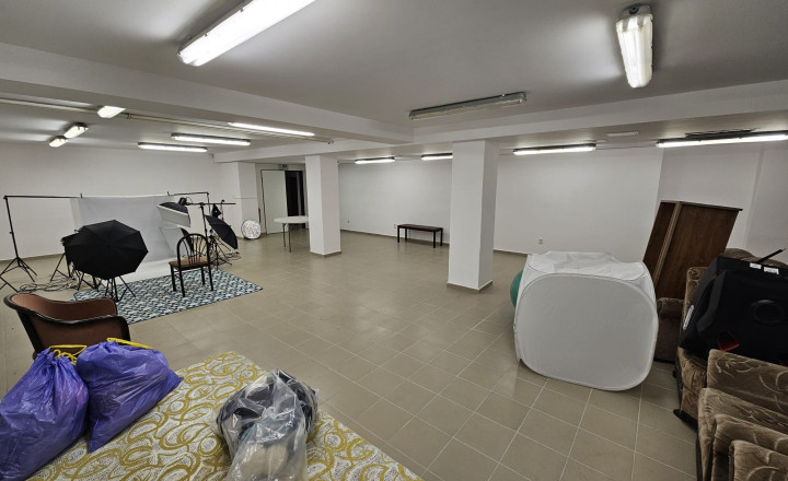 Rozsiahly obchodný priestor s výmerou 284 m², Poprad - fotografia 12