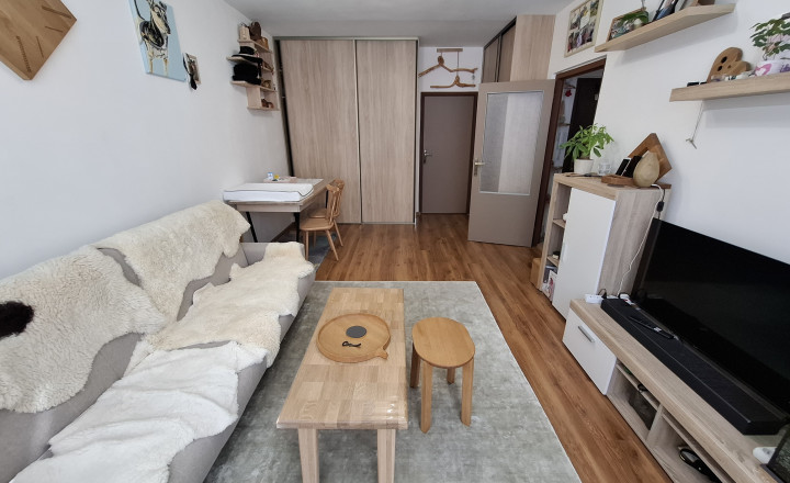 2-izbový byt s loggiou na sídlisku JUH - Kežmarok - fotografia 4