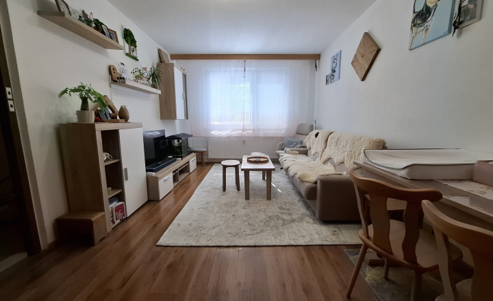 2-izbový byt s loggiou na sídlisku JUH - Kežmarok - fotografia 2