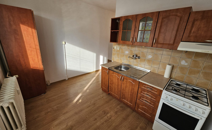 Byt 1+1 s loggiou na sídlisku Západ, Spišská Nová Ves - fotografia 1
