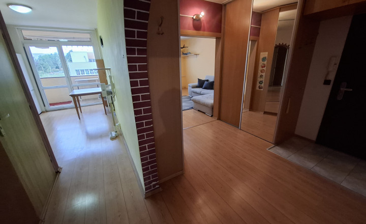 3-izbový byt s loggiou na sídlisku Západ 1, Strojnícka ulica - fotografia 11