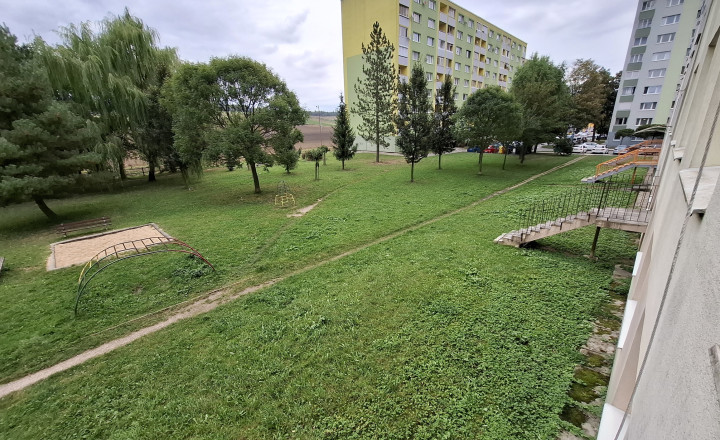3-izbový byt s loggiou na sídlisku Západ 1, Strojnícka ulica - fotografia 35