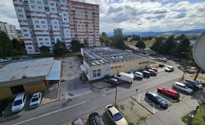 Prenájom bytu 4+1 s loggiou na sídlisku Západ, Spišská Nová Ves - fotografia 6