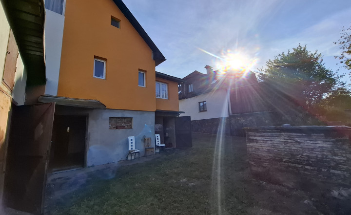 Rodinný dom na okraji mesta Krompachy s veľkou záhradou - fotografia 37
