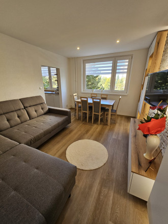 Moderný 3-izbový byt s balkónom po kompletnej rekonštrukcii - sídlisko Mier, Spišská Nová Ves - fotografia 16