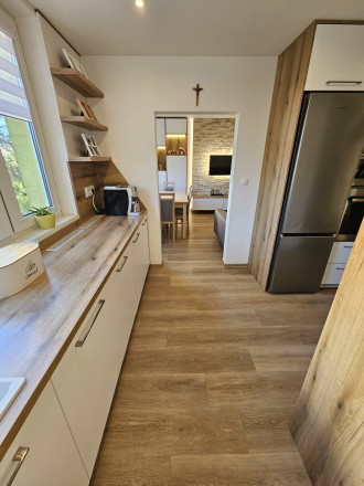 Moderný 3-izbový byt s balkónom po kompletnej rekonštrukcii - sídlisko Mier, Spišská Nová Ves - fotografia 13