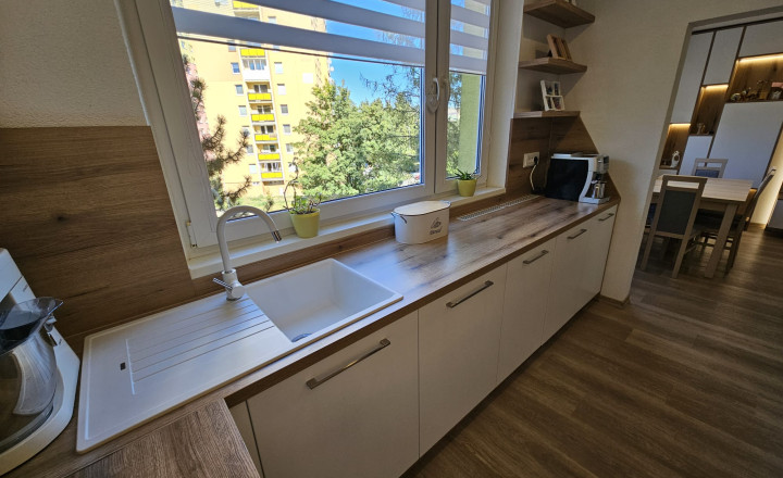 Moderný 3-izbový byt s balkónom po kompletnej rekonštrukcii - sídlisko Mier, Spišská Nová Ves - fotografia 6