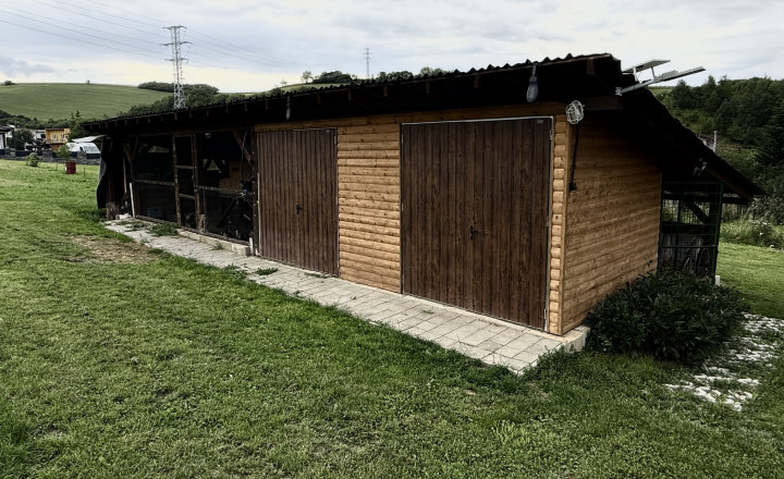 Ponúkame na predaj výnimočný rodinný dom s pozemkami 10 046 m² a investičným potenciálom – Spišské Vlachy - fotografia 38