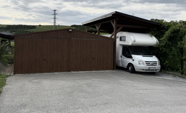 Ponúkame na predaj výnimočný rodinný dom s pozemkami 10 046 m² a investičným potenciálom – Spišské Vlachy - fotografia 39