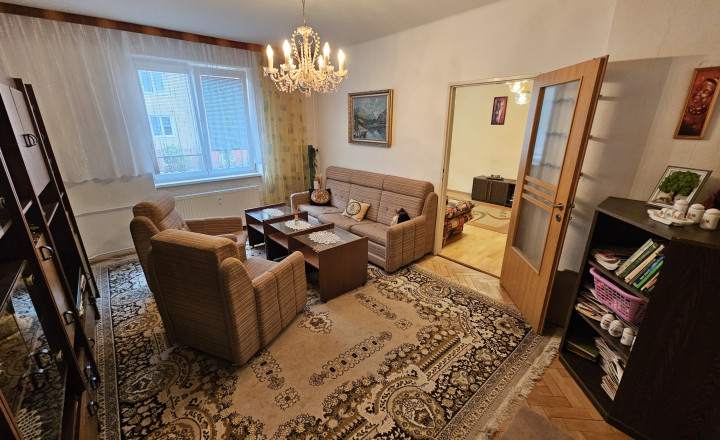 3-izbový byt v centre Spišskej Novej Vsi – 70 m², 3 pivnice – 10 m² - fotografia 16
