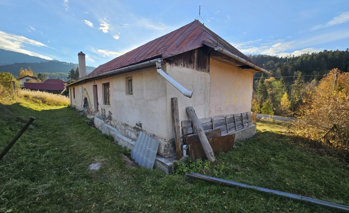 Samostatne stojaci rodinný dom s veľkým pozemkom v obci Stará Voda, okres Gelnica - fotografia 19