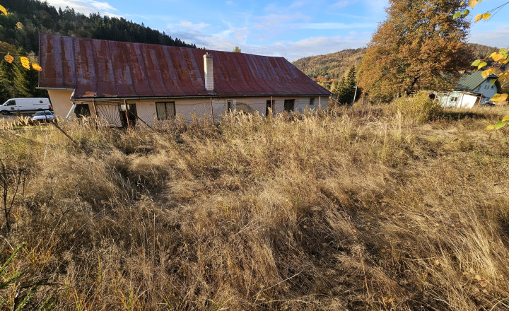 Samostatne stojaci rodinný dom s veľkým pozemkom v obci Stará Voda, okres Gelnica - fotografia 20