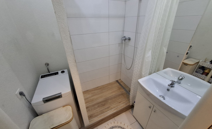 2-izbový byt s loggiou na sídlisku Tarča – Topoľová ulica - fotografia 33