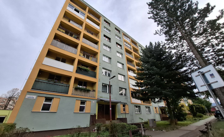 2-izbový byt s loggiou na sídlisku Tarča – Topoľová ulica - fotografia 39