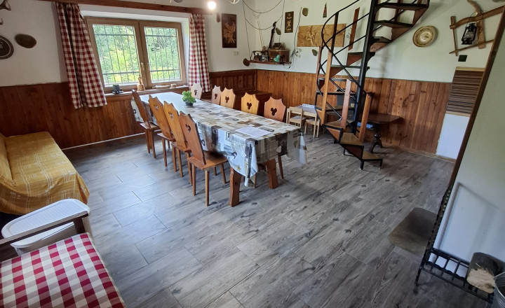 Veľkorysá chata s výnimočným súkromím v objatí prírody - fotografia 8