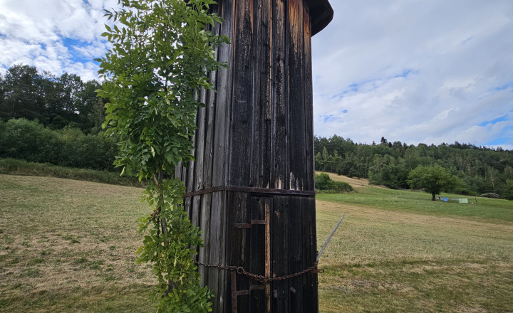 Vidiecke sídlo s pozemkom 11 903 m², herňou, garážou v obci Nálepkovo, v pokojnej časti Zahajnica, okres Gelnica - fotografia 55