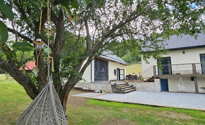 Vidiecke sídlo s pozemkom 11 903 m², herňou, garážou v obci Nálepkovo, v pokojnej časti Zahajnica, okres Gelnica - fotografia 63