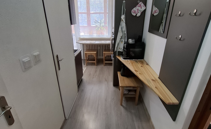 2-izbový byt s loggiou na sídlisku JUH - Kežmarok - fotografia 11