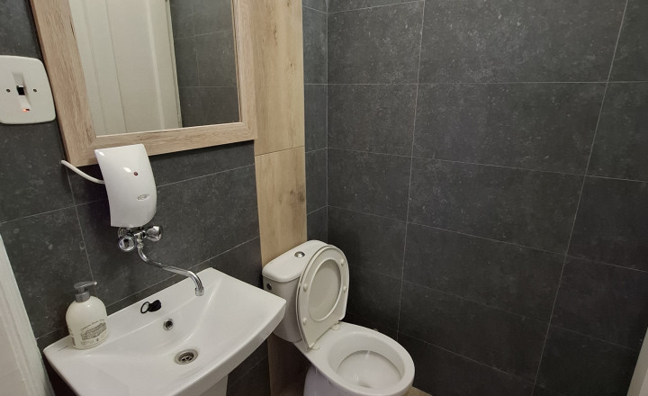 Kancelárske priestory priamo na námestí – 38 m² - fotografia 6