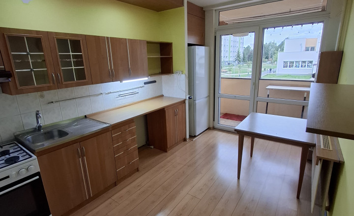 3-izbový byt s loggiou na sídlisku Západ 1, Strojnícka ulica - fotografia 16