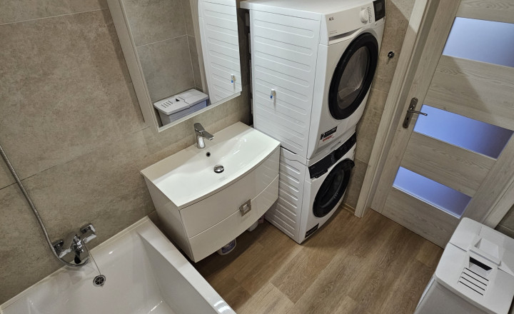 Moderný 3-izbový byt s balkónom po kompletnej rekonštrukcii - sídlisko Mier, Spišská Nová Ves - fotografia 38