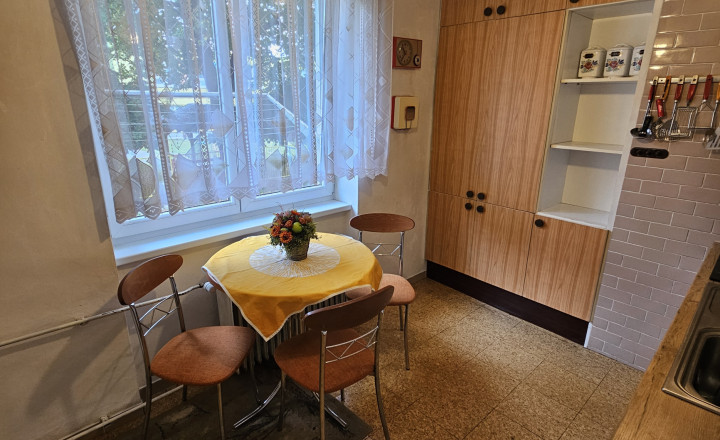 3-izbový byt v centre Spišskej Novej Vsi – 70 m², 3 pivnice – 10 m² - fotografia 4