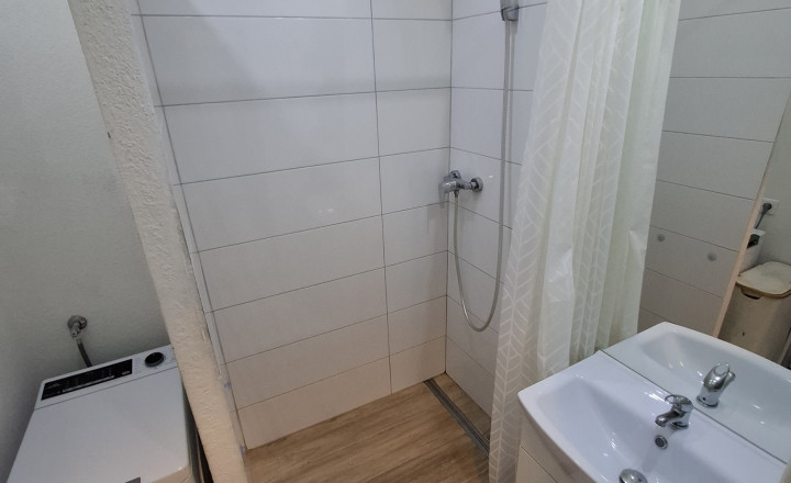 2-izbový byt s loggiou na sídlisku Tarča – Topoľová ulica - fotografia 34