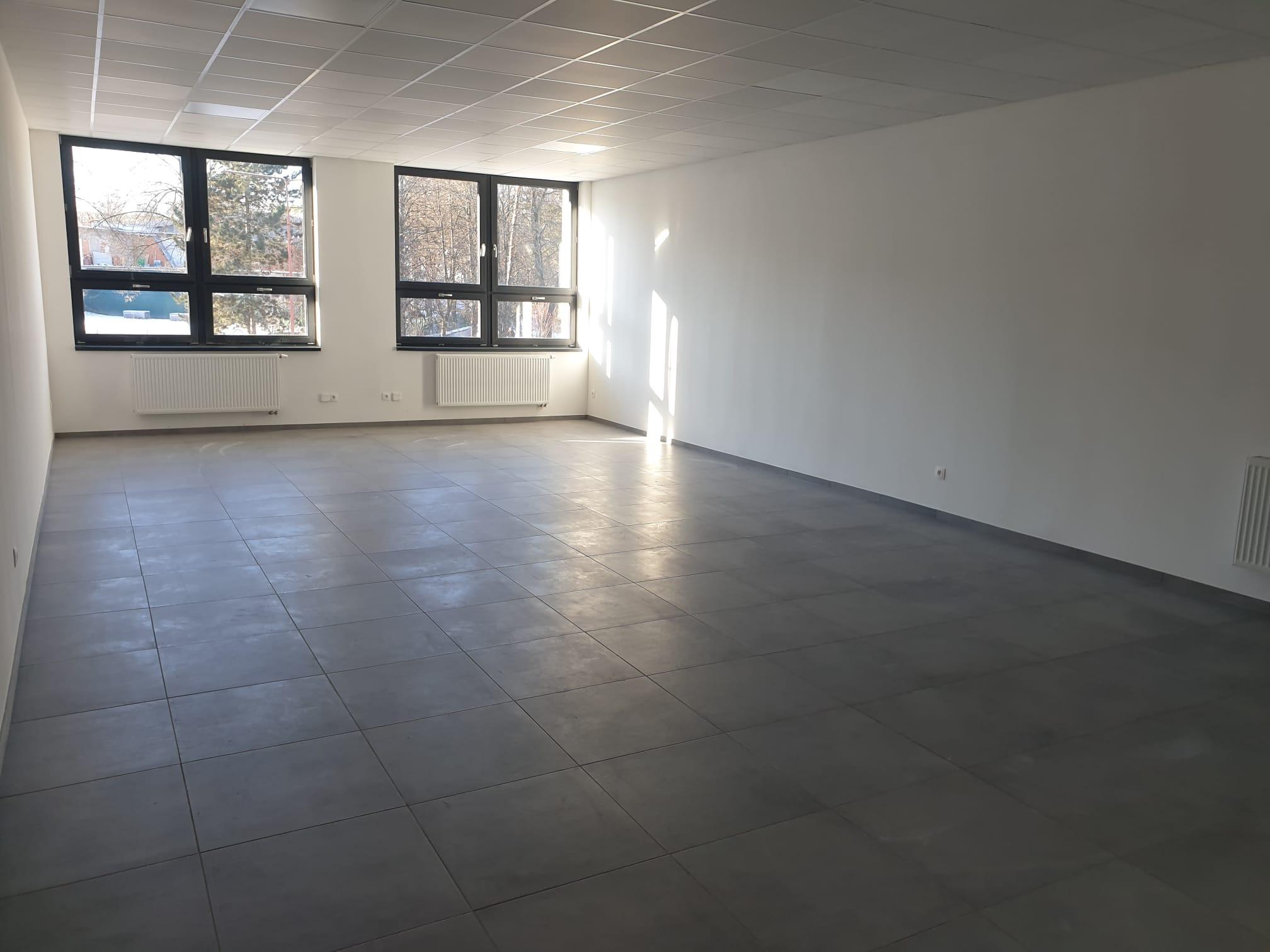 Prenájom kancelárskych priestorov v OC DRUŽBA na sídlisku Tarča, Spišská Nová Ves