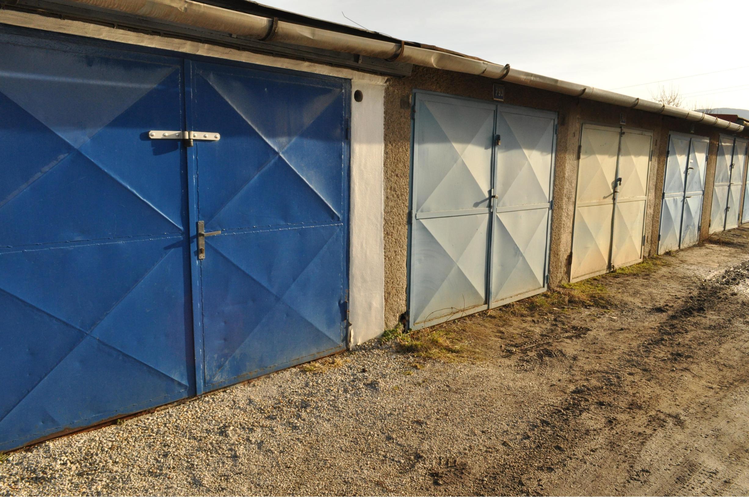 Garáž, sídl. Tarča, Sp. Nová Ves