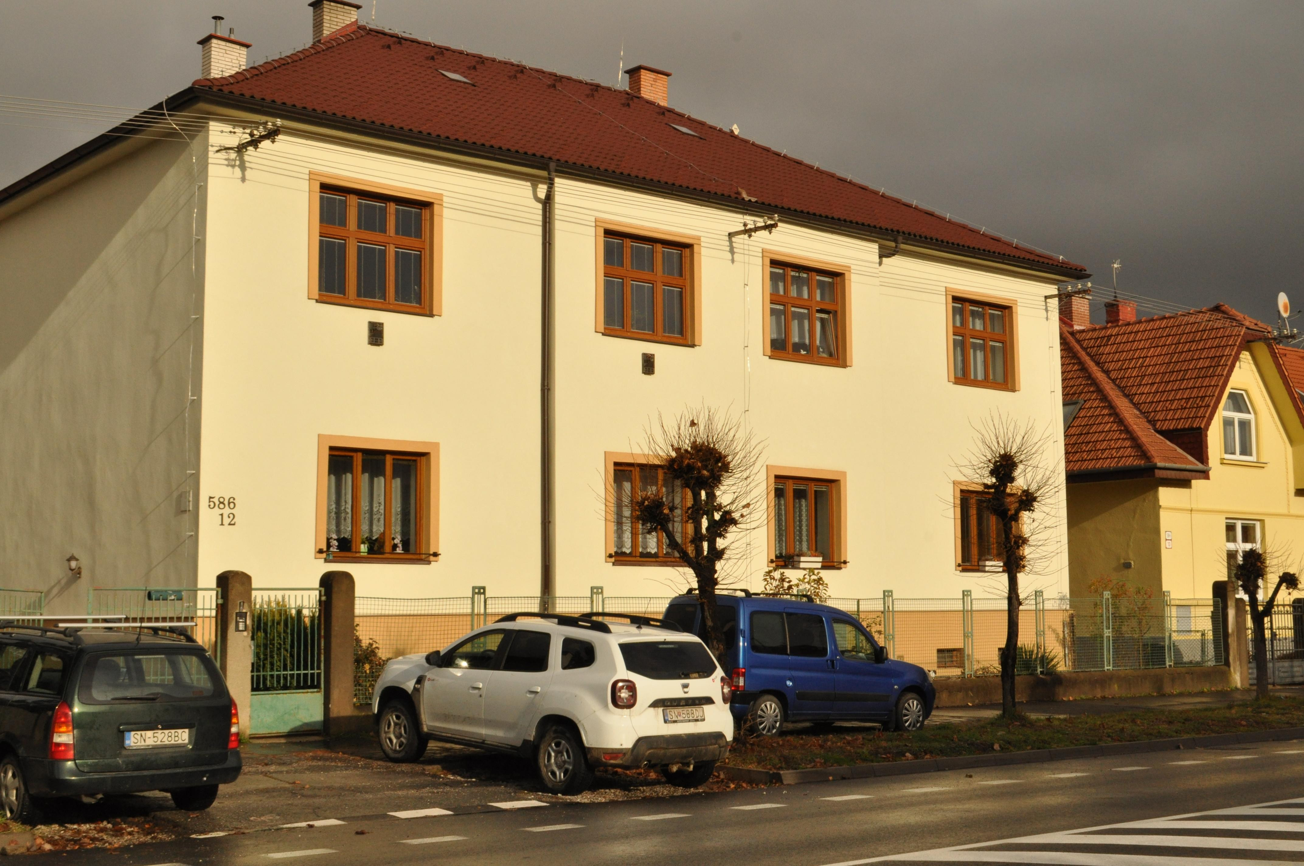 Velkometrážny byt 3+1 s garážou centrum, Sp. Nová Ves